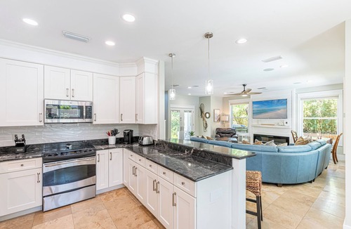 Gulf Pines House | A Sea of Blue ~ 2 Golf Carts ~ Private Pool