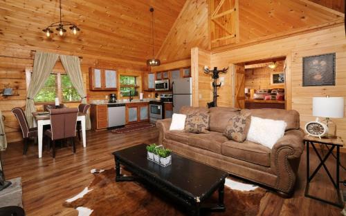 Sevierville Villa | A Secret Romance