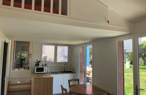 Chatou House | A self-contained studio in a green setting