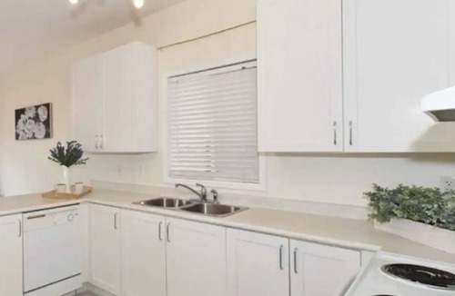 Richmond Hill House | A semi detached 3 bedroom house