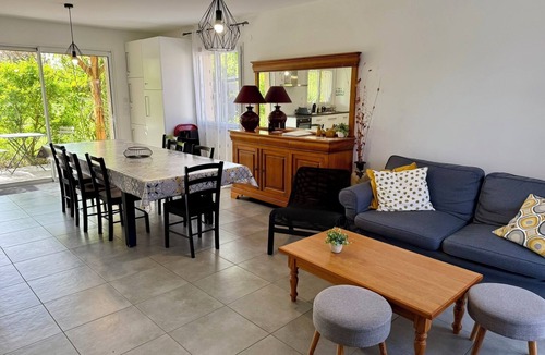 Beynost Villa | A serene interlude at the gateway to Lyon