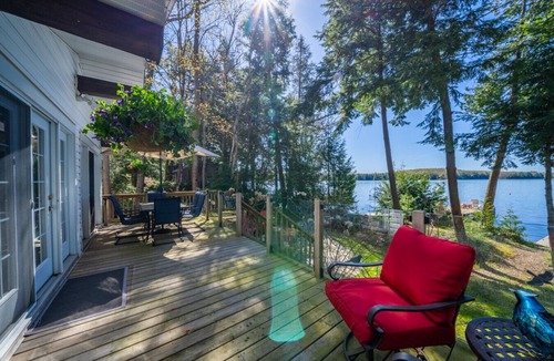 Seguin Cottage | A Serene Lake Escape
