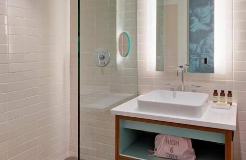 West Fens Hotel | A short drive from Old State House! Balcony! Parking!