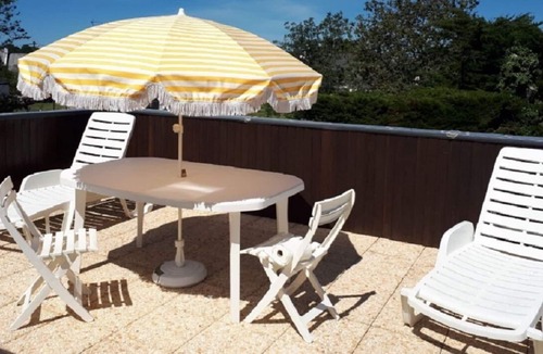 Saint-Gildas-de-Rhuys Apartment | A site resting on the beach road