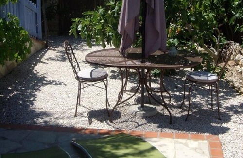 Espira de l'Agly Apartment | A small romantic Gite set in its own private garden.