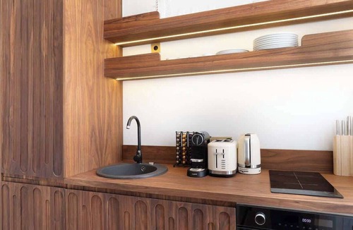 Madeleine Apartment | A Sophisticated 1-BR with Services in La Madeleine