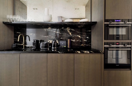 Saint-Thomas-d'Aquin Apartment | A Sophisticated 3-BR/2BA with Services - Saint‑Germain‑des‑Prés