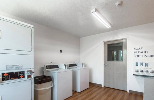 Junction City House | A Sophisticated & Stylish Suite! Pets Allowed