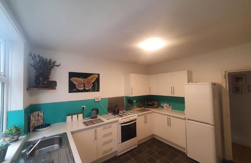West Kirby Apartment | A spacious 1 bedroom Victorian apartment.