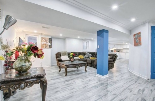 Oshawa House | A spacious, clean and peaceful place to enjoy your vacation