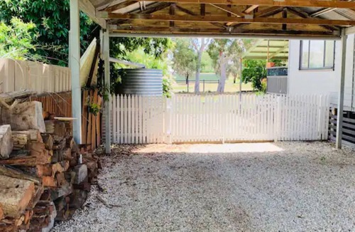 Chiltern House | A Spacious Getaway in Charming Chiltern