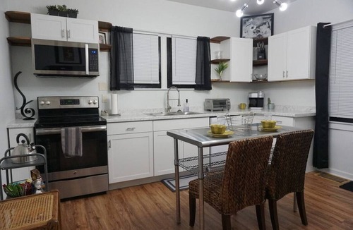 Indianapolis Apartment | A spacious home near downtown Indianapolis