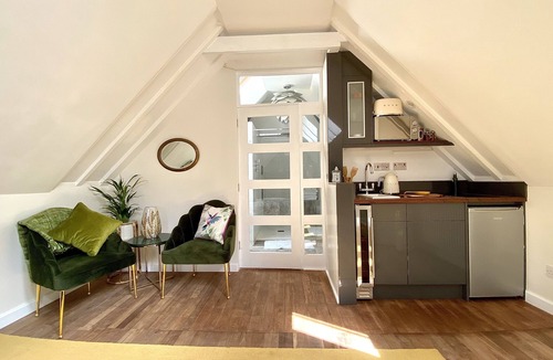 Wickham Market Apartment | A Spacious, Modern & Contemporary Loft Space