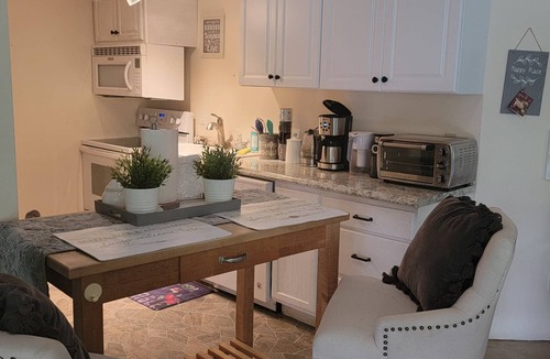 North Bend Villa | A Spacious Mountain Retreat with Stunning Views. 1 bedroom, 2000sqft entire