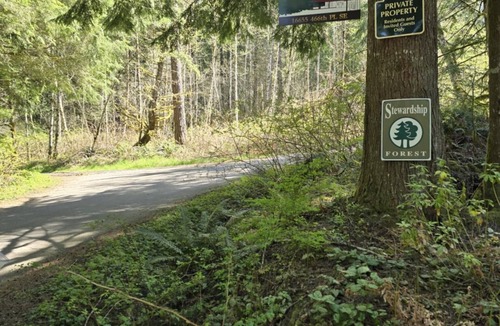 North Bend Villa | A Spacious Mountain Retreat with Stunning Views. 1 bedroom, 2000sqft entire