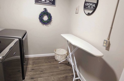 Newton House | A Spacious Townhome in Newton - Unit C