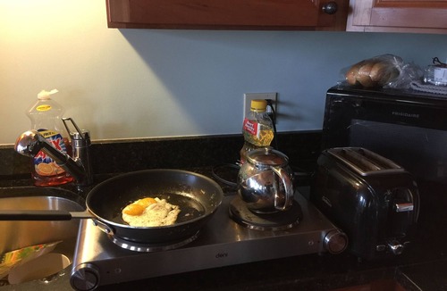 Edgecomb Cottage | A Spacious Vacation Cottage in Sheepscot Harbour