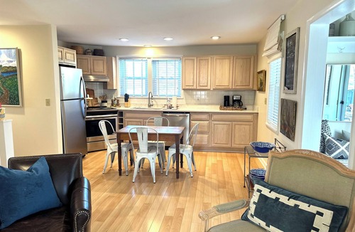 Lewisburg Cottage | A special cottage close to EVERYTHING!