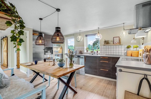 Thisted House | A special domicile with a large garden and cultivated atmosphere.