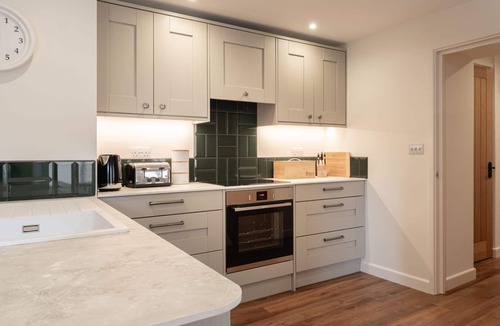 Moreton-in-Marsh Cottage | A spectacular barn conversion - Highgate