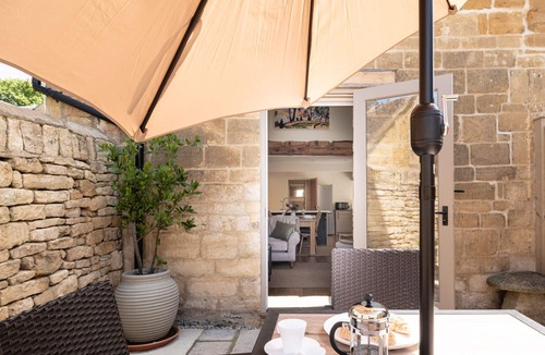 Moreton-in-Marsh Cottage | A spectacular barn conversion - Highgate