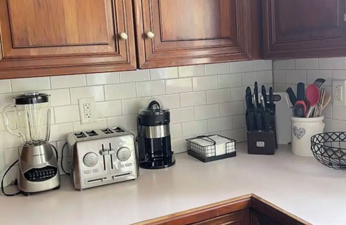 Dryden House | A Splash of Charm