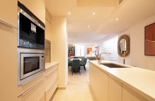 Saint-Tropez City Centre Apartment | A Splendid 4-BRTownhouse - St-Tropez