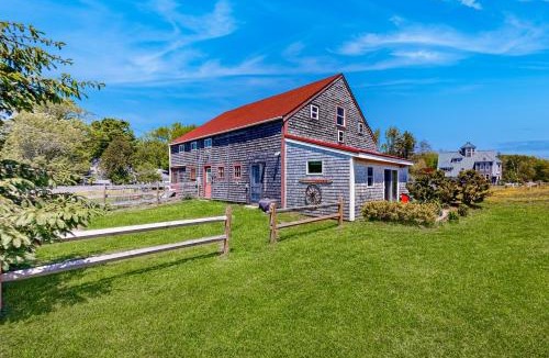 Walpole Apartment | A Spot on the River