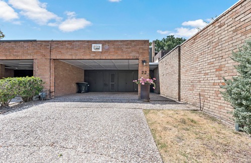 Wolf Pen Creek House | A Starry Night in Aggieland! One mile to Kyle Field