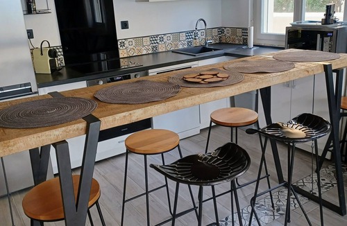 Palavas-les-Flots Apartment | A stay with your feet in the water. Spacious & bright apartment