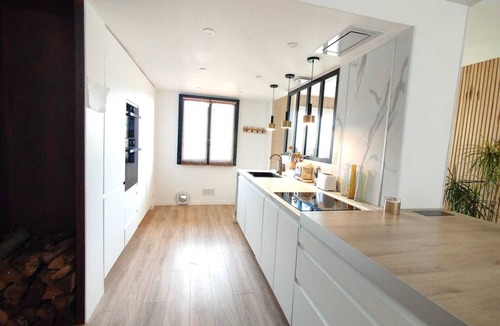 Carcassonne House | A stone's throw from the medieval town, pretty house ideal for families
