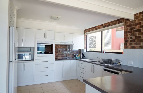 Mollymook Beach House | A stone's throw from Mollymook Beach