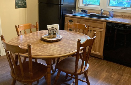 Jackson Cottage | A STORYBOOK COTTAGE!