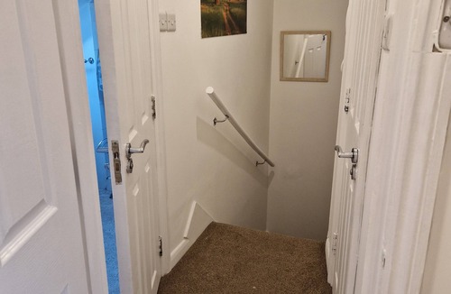 East Acton Apartment | A studio overbooking the city