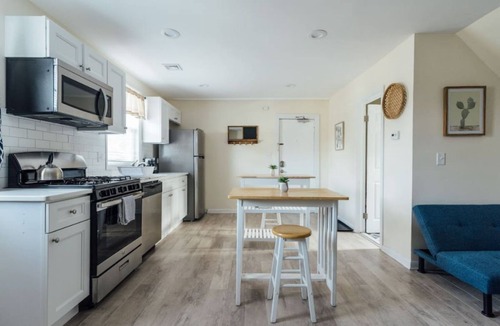 Ewing Apartment | A+ Studio | Prof. Cleaned + Sanitized + Discounts