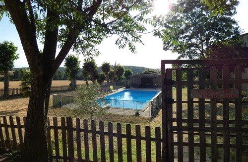 Pech-Luna House | A stunning 1800 Castle near Carcassonne, Mirepoix. Large pool with diving board.