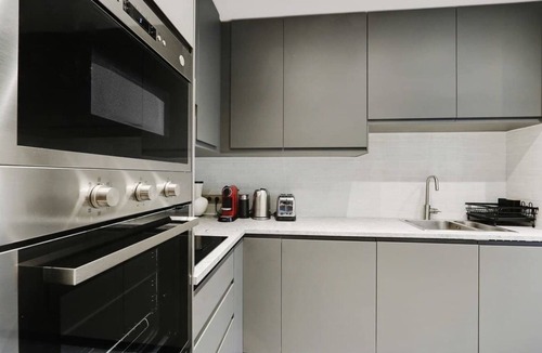 Porte-Dauphine Apartment | A Stunning 2-BR/2BA with Terraces and A/C