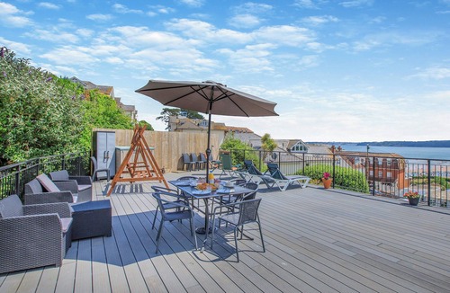 Roundham Apartment | A stunning apartment overlooking Goodrington Beach.