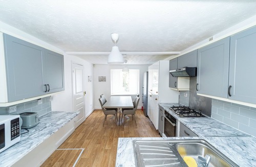 Oadby House | A stunning Four Bed House in Posh Oadby, Leicester