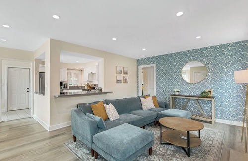 Naples House | A Stunning Naples Beauty cottage 2 mins 2 the sand