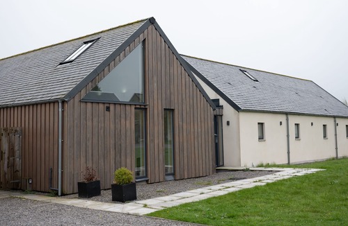 Westhill Condo | A Stunning Unique Retreat