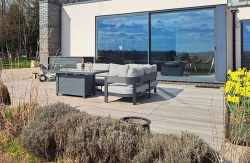 Lichfield Cottage | A stylish converted barn annex.