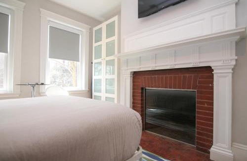 Griggs Park Apartment | A Stylish Stay w/a Queen Bed, Heated Floors. #29