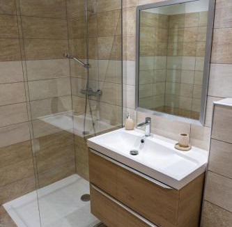 Ghisonaccia House | A Suara