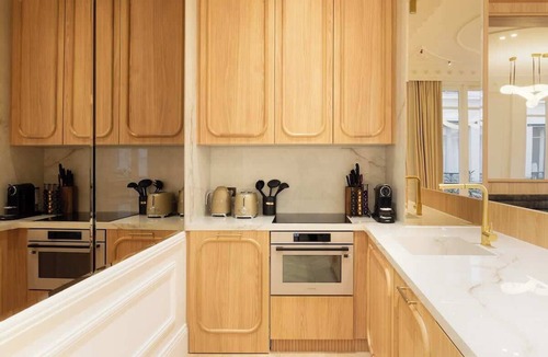 Champs-Elysees Apartment | A Sublime 2-BR/2BA with Services in Champs-Elysées