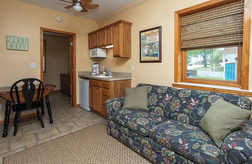 Michigan City Hotel | A Suite Place .5 mi from Beach