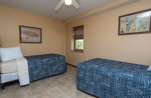 Michigan City Hotel | A Suite Place .5 mi from Beach 3