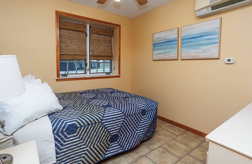 Michigan City Hotel | A Suite Place .5 mi from Beach