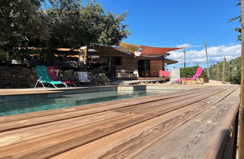 Anduze House | A sunny holiday in splendid wilderness!