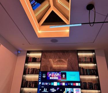 Underhill Apartment | A super luxury large apartment